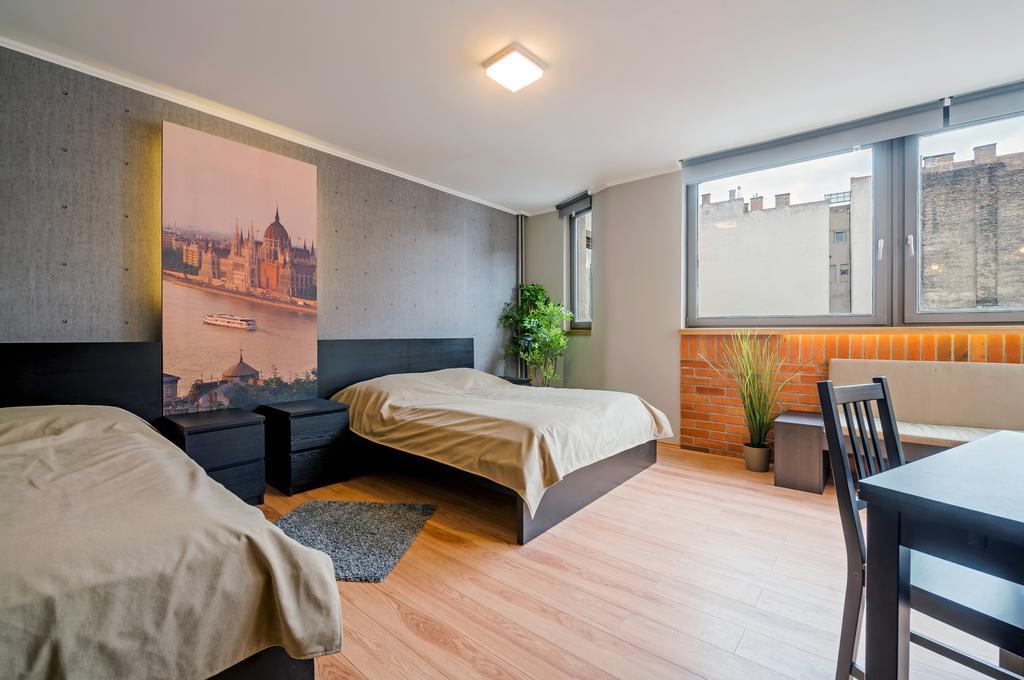 Free Parking, Ac, Wifi Apartment In The Center Budapest Eksteriør billede